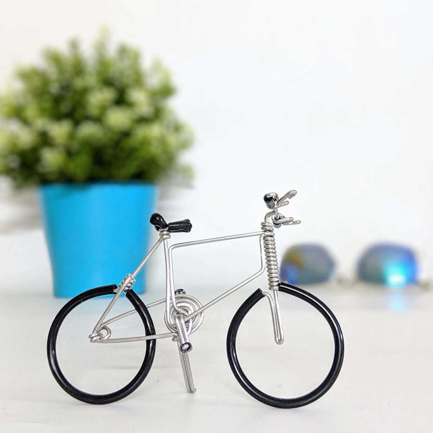 Miniature Wire Art Bicycle D hand-crafted from aluminium wire