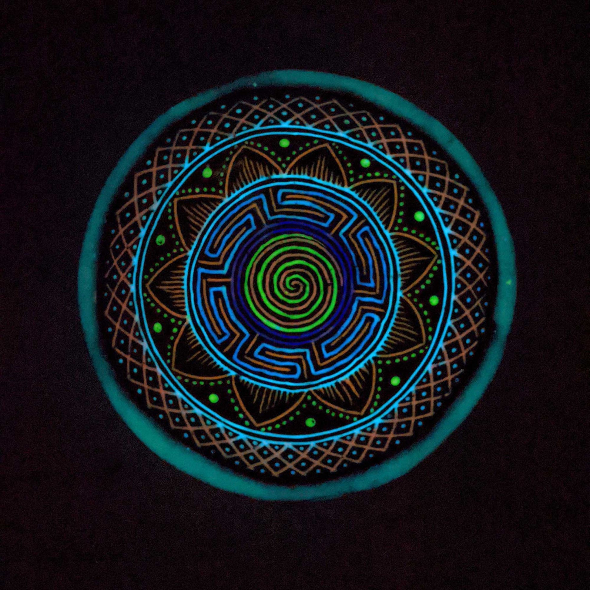 Black Bowl Front Glow