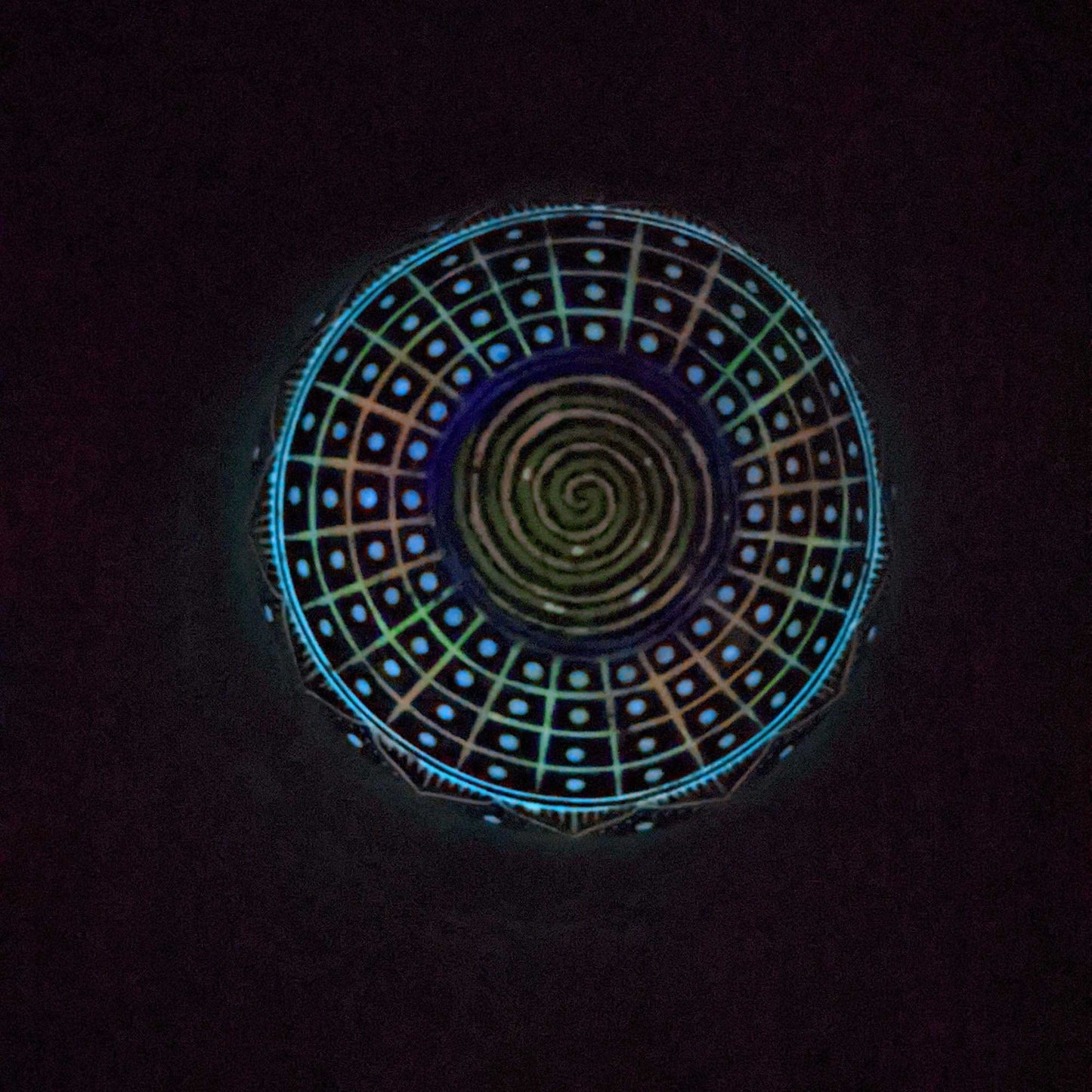 Black Bowl Back Glow