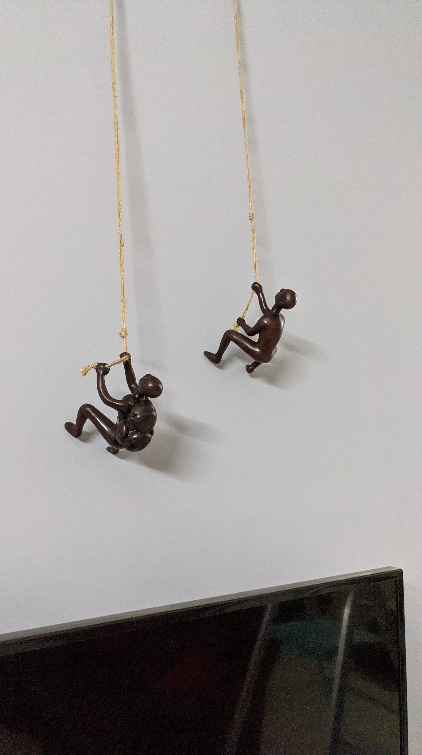 Climbing-Man-Wall-Decor-1pair-side-view