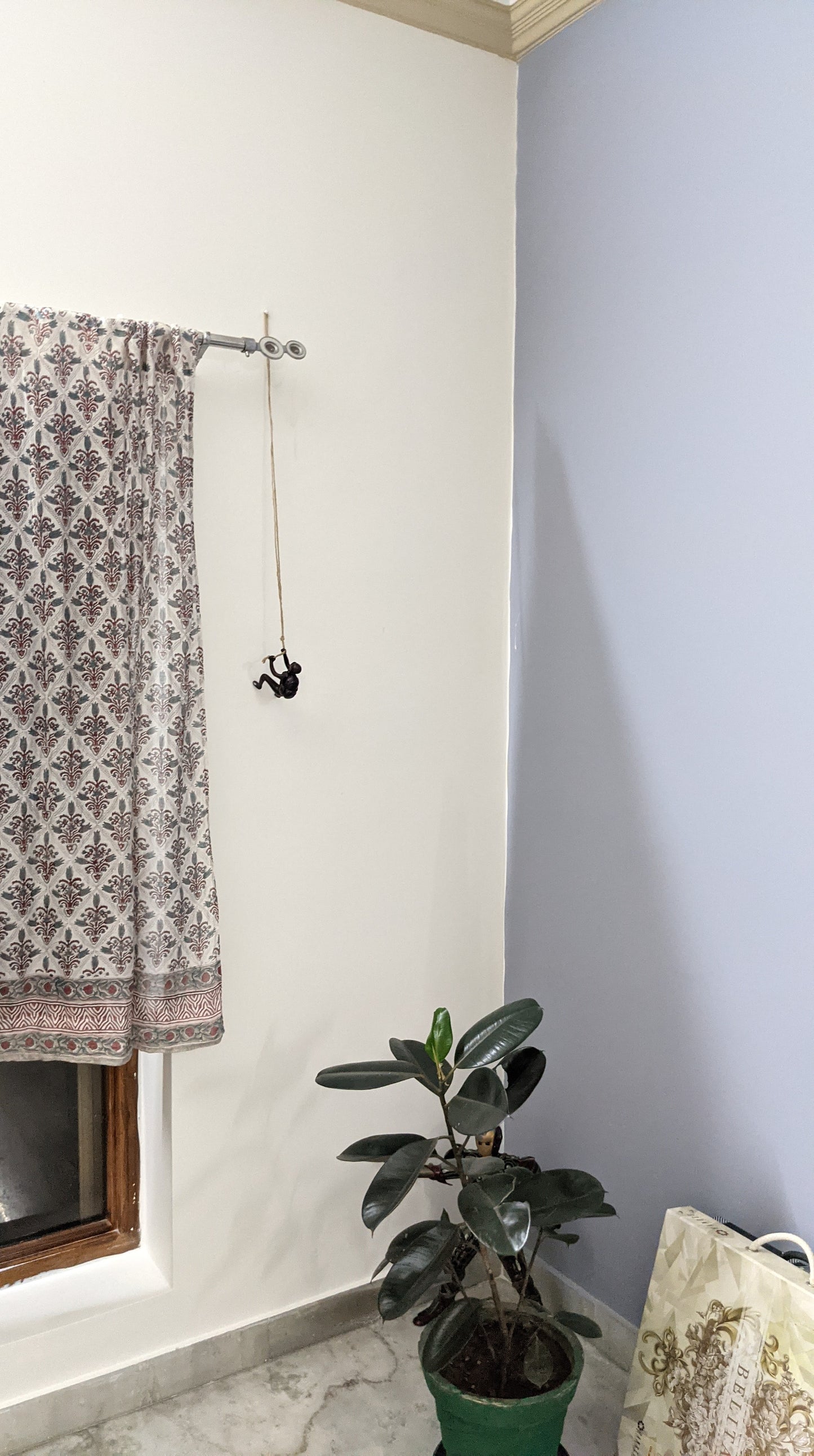 Climbing-Man-Wall-Decor-backpack