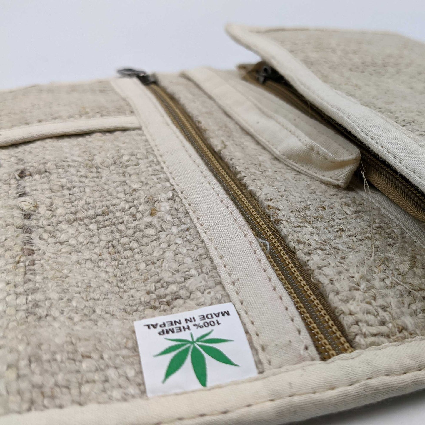 Hemp Clutch 2 Fold closeup view