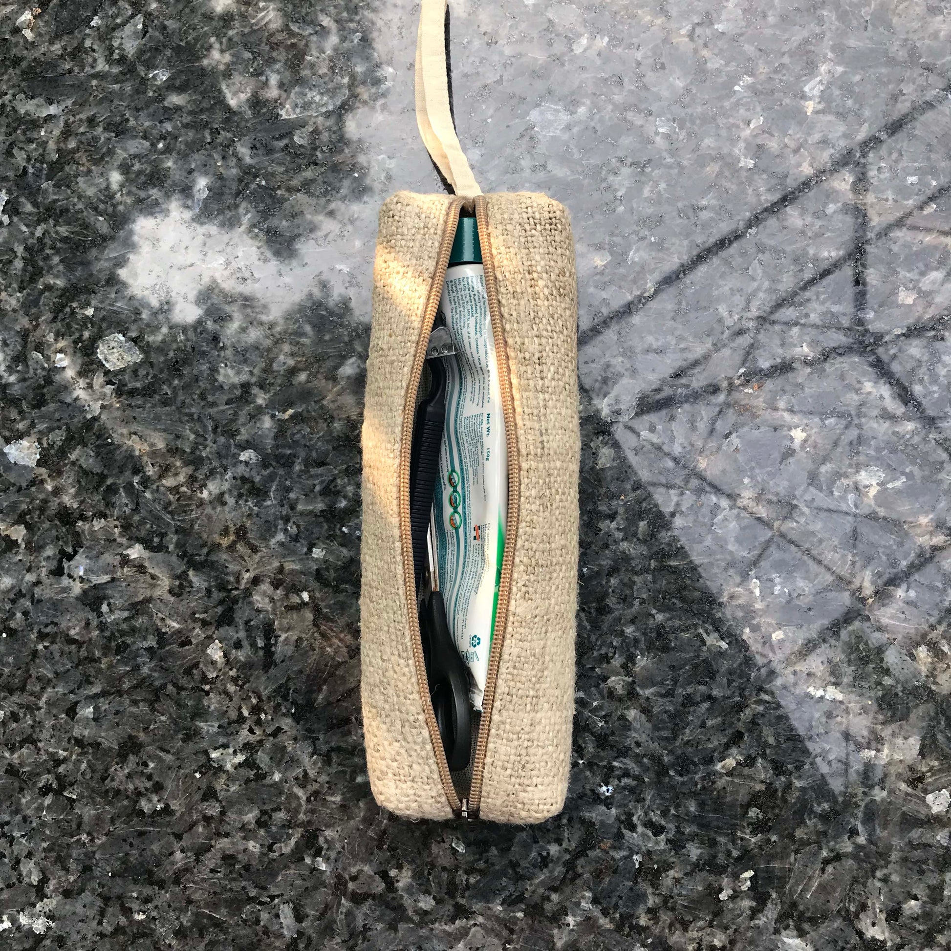 Travel pouch made from 100% pure hemp