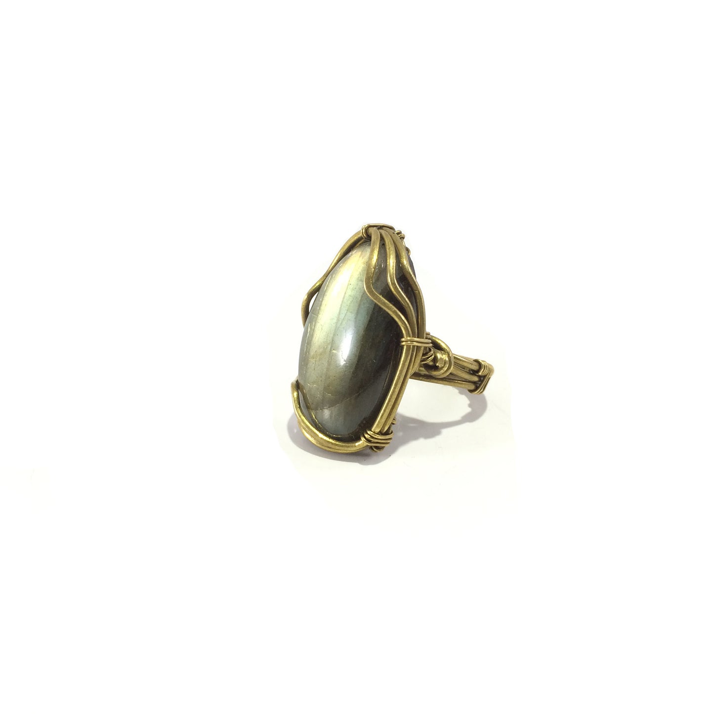 Hancrafted ring with brass wire and labrodorite stone