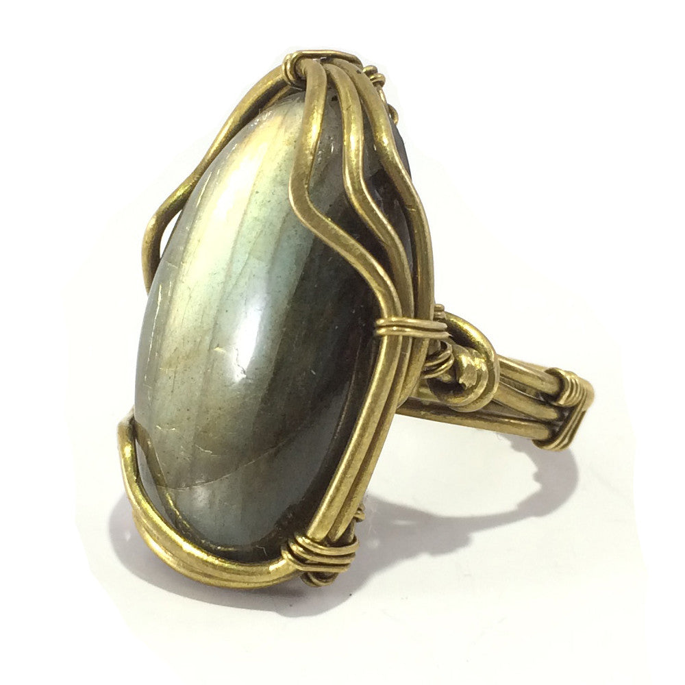 Hancrafted ring with brass wire and labrodorite stone