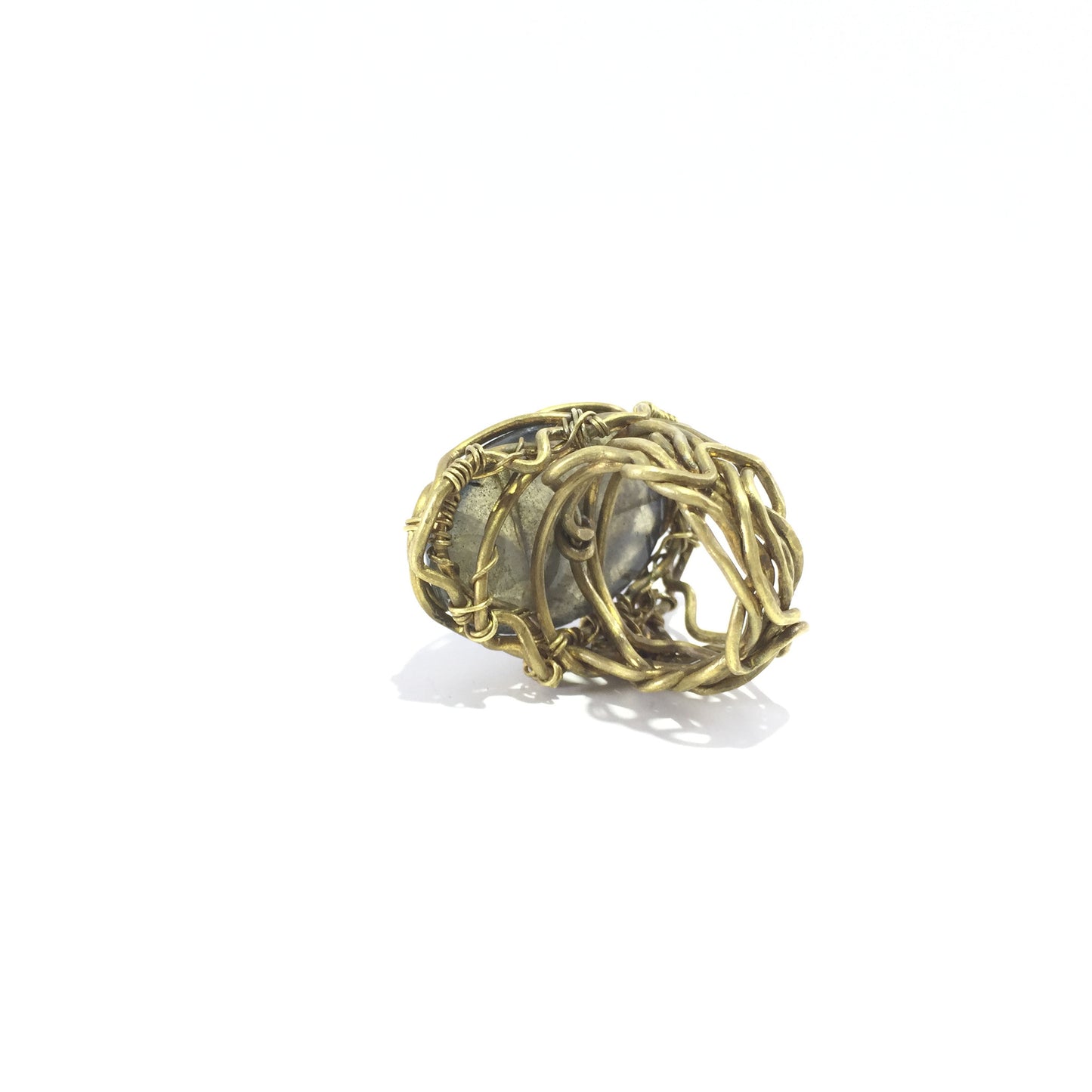 Hancrafted ring with brass wire and labrodorite stone