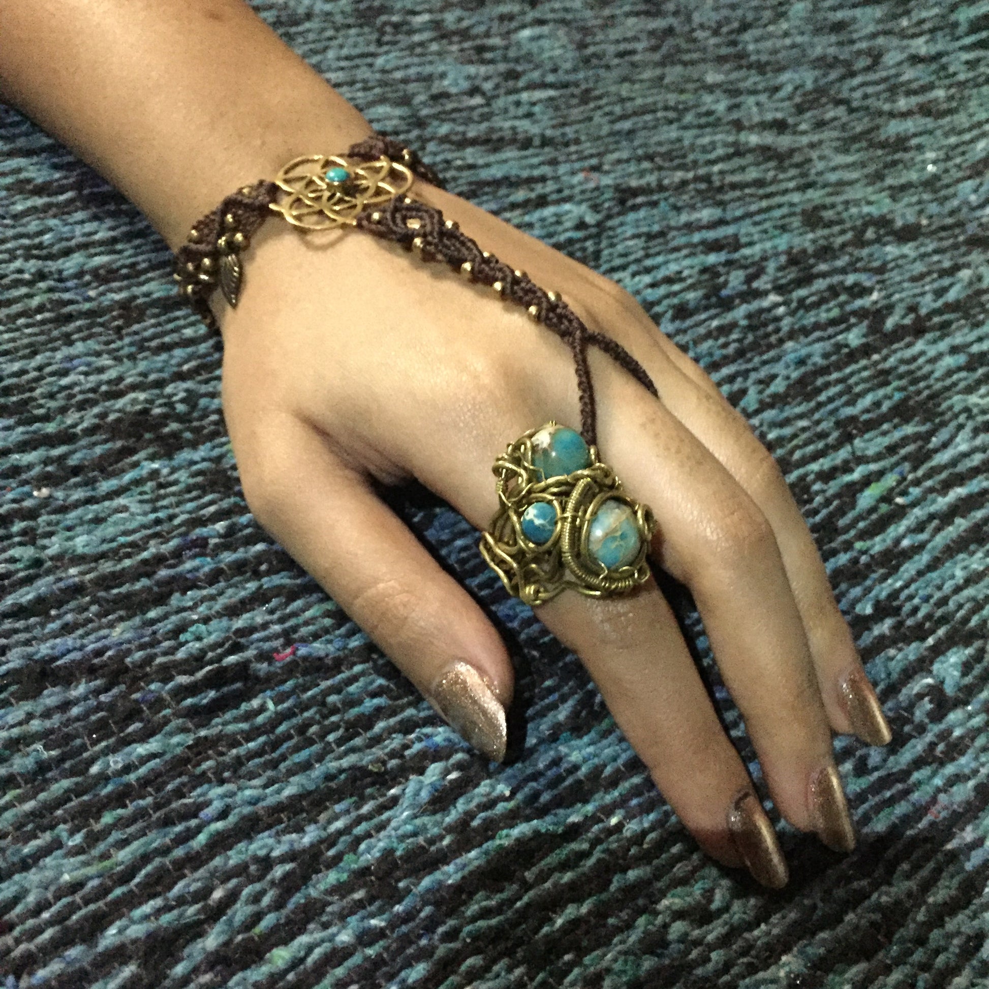 Hancrafted ring with brass wire and amazonite stone