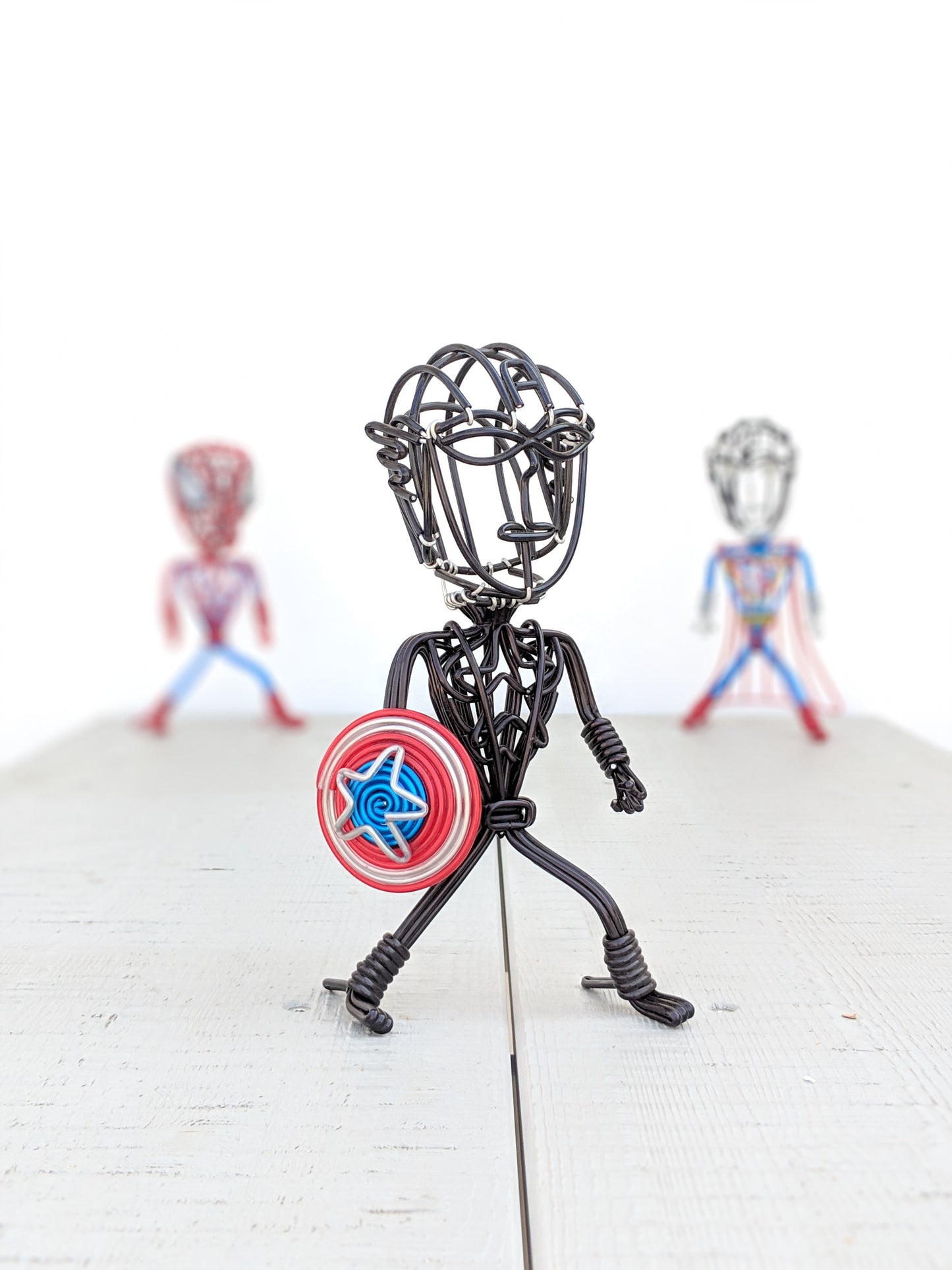 hand-crafted Wire-art Captain america
